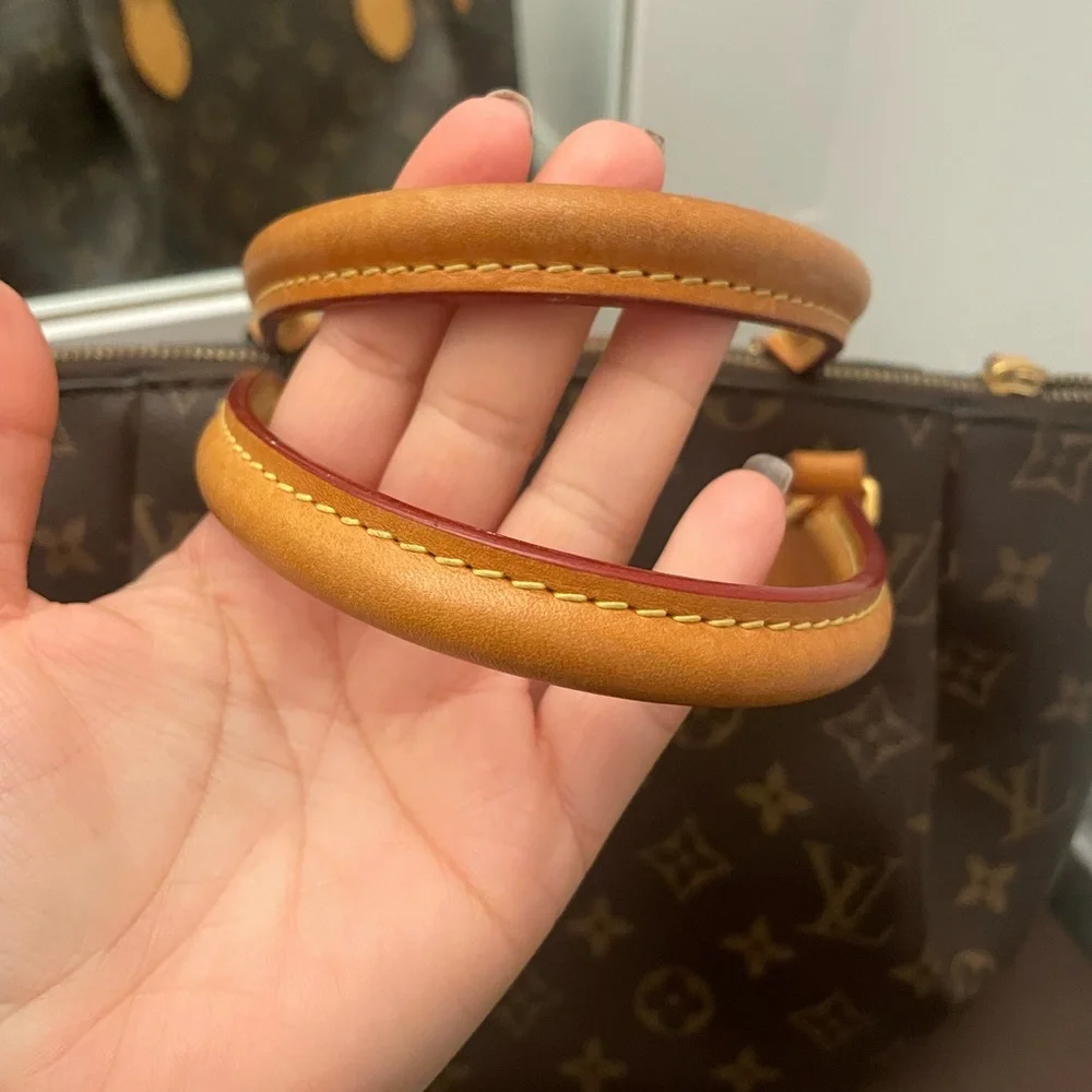 Louis Vuitton Turenne pm - Picture 10 of 16